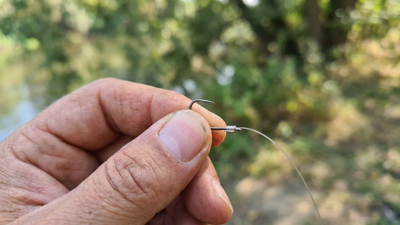 Ce geste de 2 secondes avec l'ongle après chaque brochet décroché m'aurait évité de perdre le poisson de ma vie