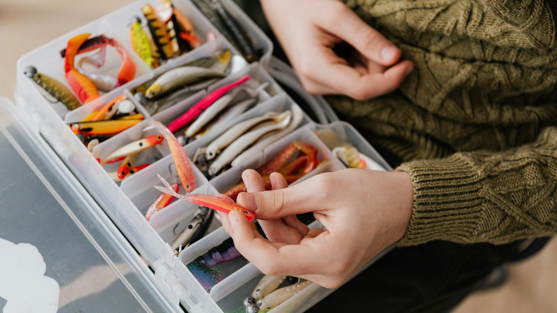 Si vos leurres souples ont passé l'hiver pliés dans la boîte, les carnassiers les ignorent et voici pourquoi